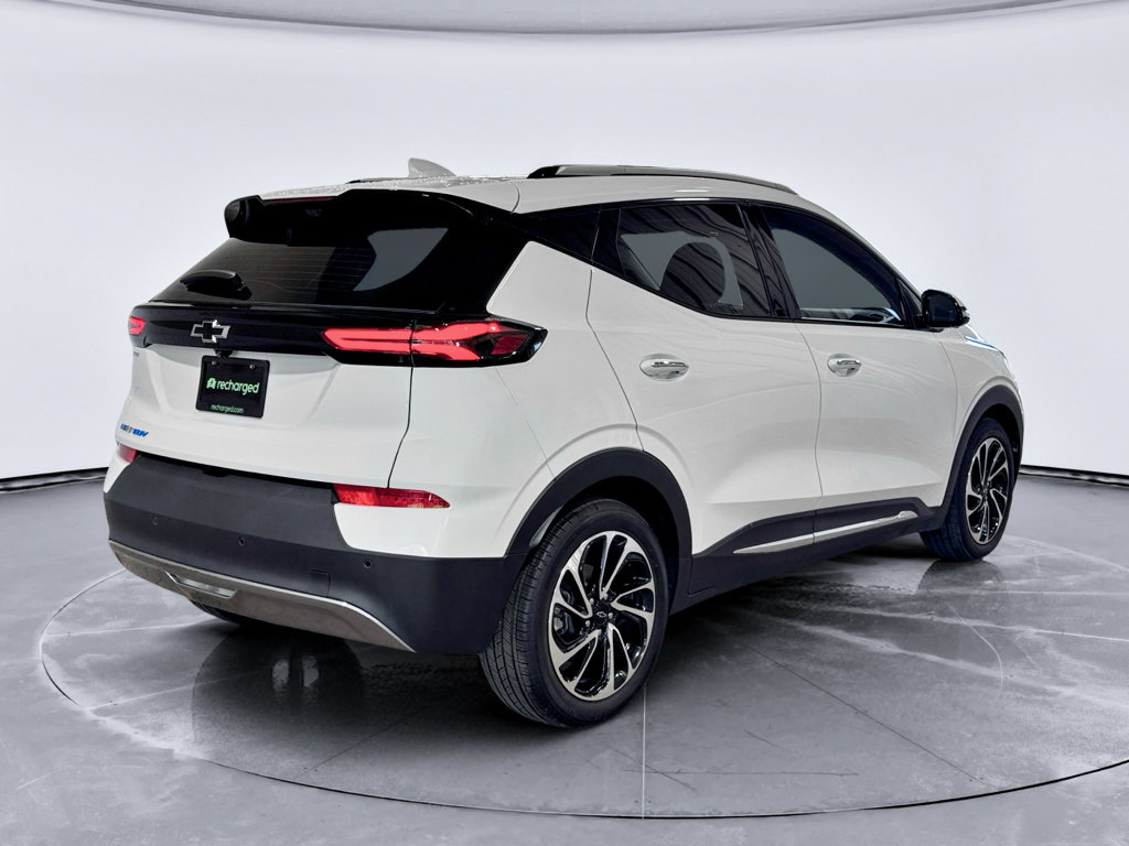Used 2022 Chevrolet Bolt EUV Premier FWD image 3