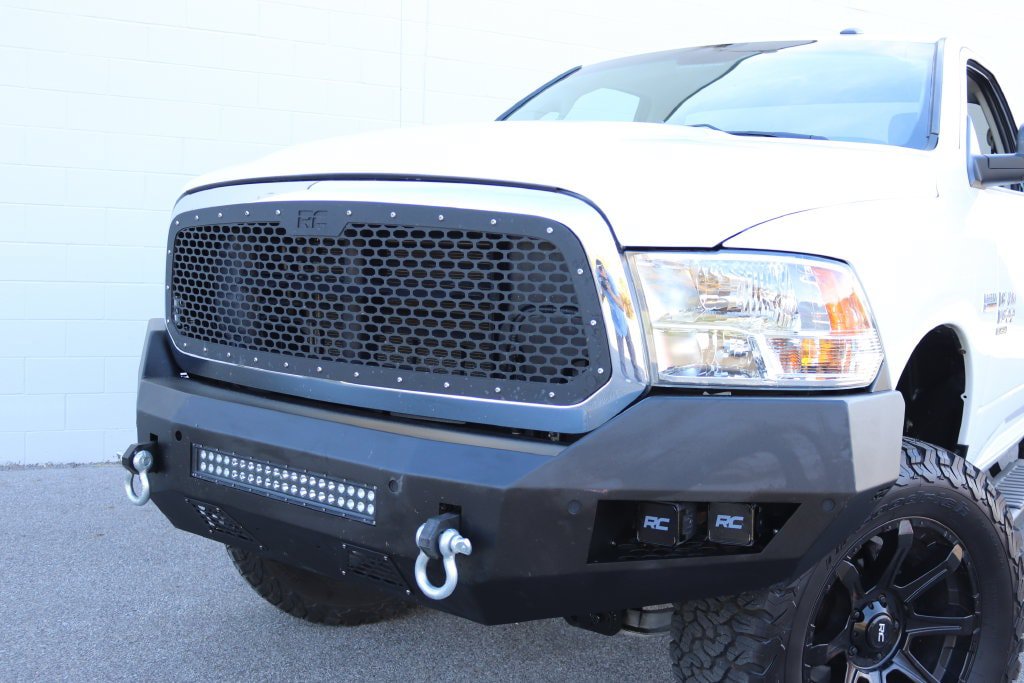 Used 2020 RAM 1500 Classic SLT AWD/4WD image 12