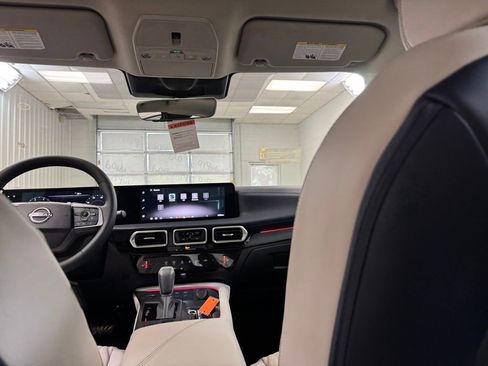 New 2026 Nissan Sentra SL w/ Floor Mat Package FWD image 21