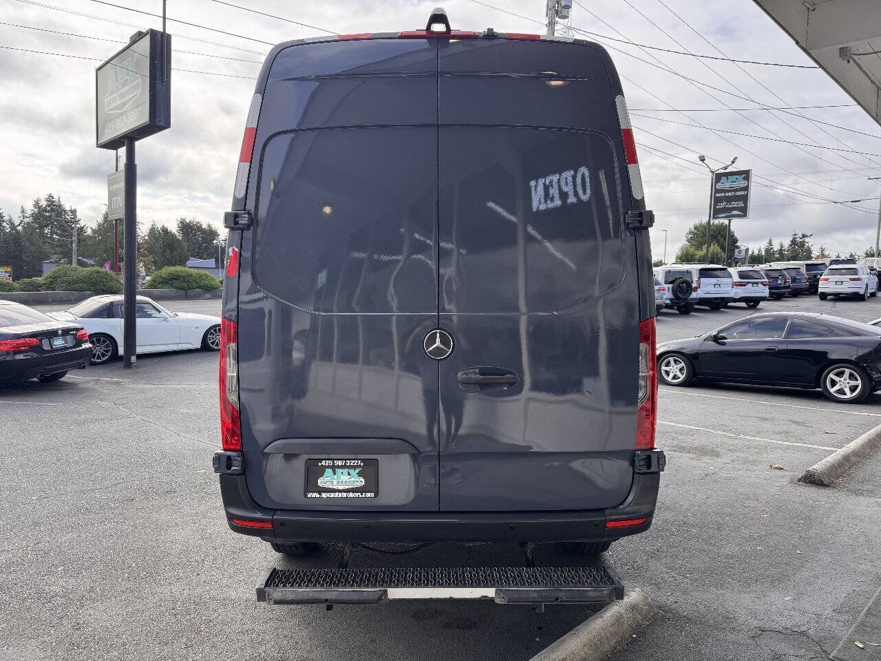 Used 2019 Mercedes-Benz Sprinter 144 image 4