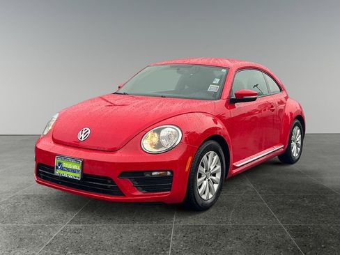 Used 2019 Volkswagen Beetle 2.0T S image 4