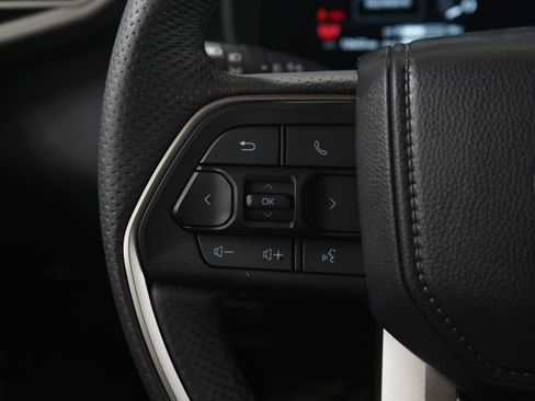 Used 2025 Toyota Tundra Limited image 23