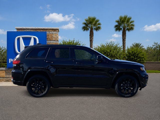 Used 2021 Jeep Grand Cherokee Laredo X AWD/4WD image 6