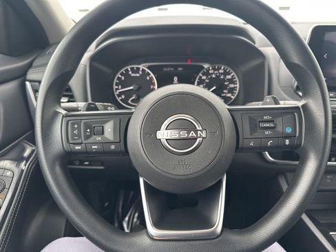 Used 2024 Nissan Rogue SV image 27