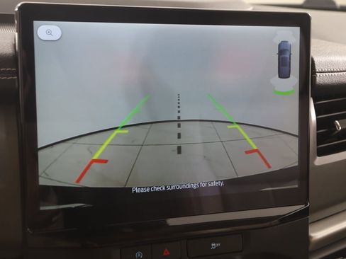 Used 2022 Ford Expedition XLT image 10