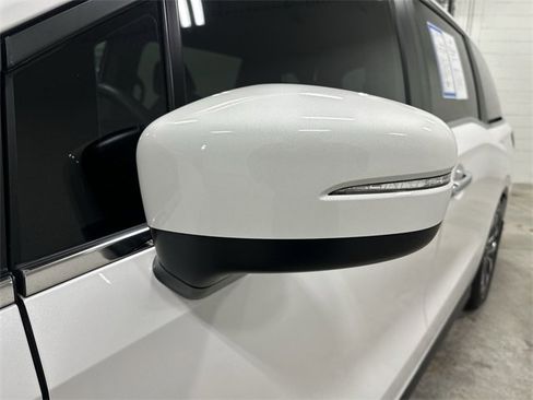Used 2024 Honda Odyssey EX-L image 12