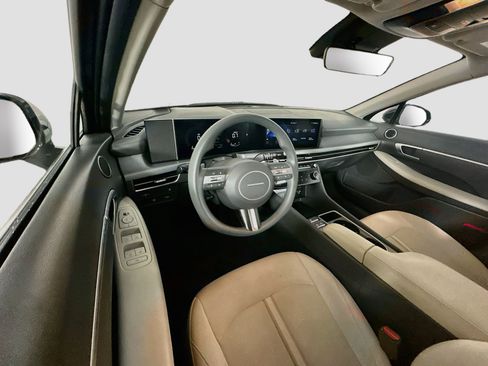 Used 2025 Hyundai Sonata SEL FWD image 18