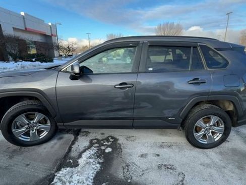 Certified 2022 Toyota RAV4 XLE image 5