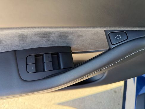 Used 2022 Tesla Model Y Long Range AWD/4WD image 26