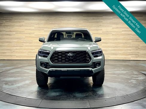 Used 2023 Toyota Tacoma TRD Off-Road w/ TRD Premium Off Road Package AWD/4WD image 9