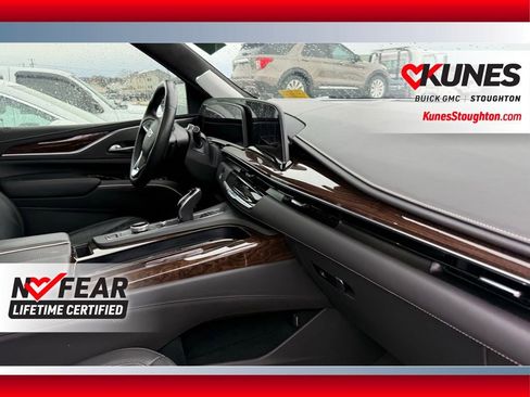 Used 2022 Cadillac Escalade Sport Platinum image 35