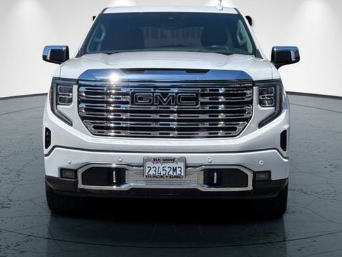 Used 2022 GMC Sierra 1500 Denali w/ Denali Reserve Package AWD/4WD image 9
