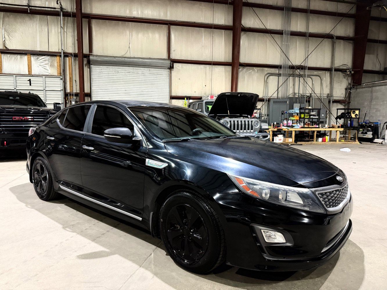Used 2015 Kia Optima LX w/ Hybrid Convenience Package FWD image 2