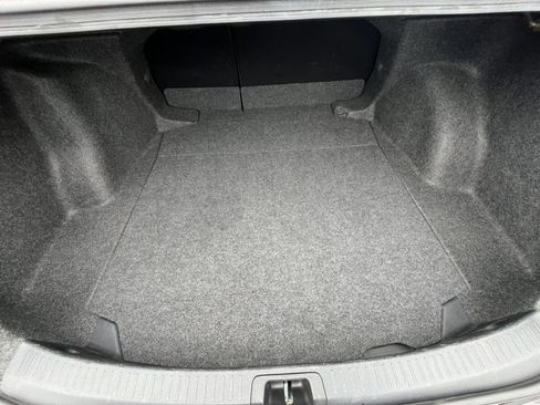 Used 2025 Toyota Corolla LE FWD image 31