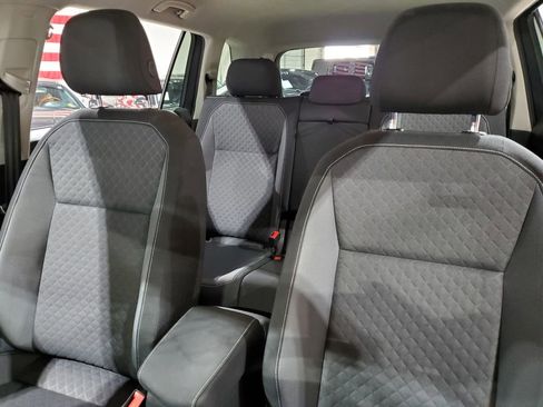 Used 2021 Volkswagen Tiguan S image 36