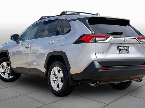 Used 2021 Toyota RAV4 XLE w/ Convenience Package FWD image 12