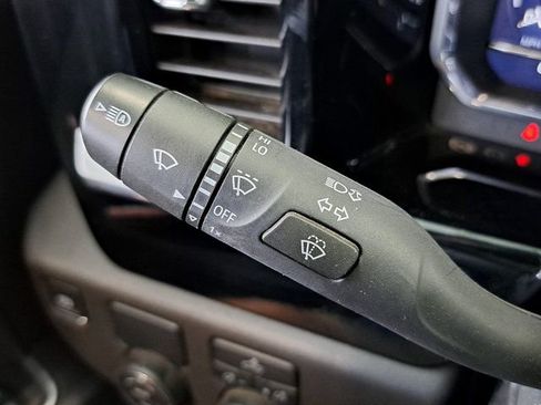 Used 2025 Chevrolet Silverado 1500 LT RWD image 12