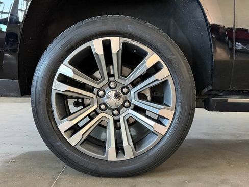 Used 2020 GMC Yukon XL Denali w/ Denali Ultimate Package RWD image 9