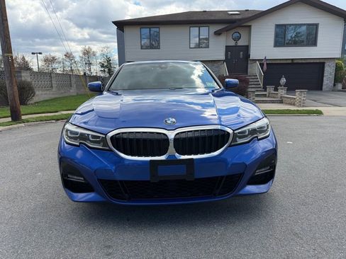 Used 2019 BMW 330i xDrive Sedan w/ M Sport Package AWD/4WD image 2