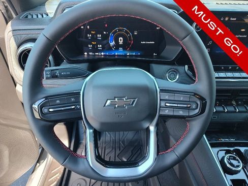 Used 2026 Chevrolet Colorado Z71 AWD/4WD image 10