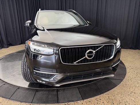 Used 2016 Volvo XC90 T6 Momentum w/ Momentum Plus Package AWD/4WD image 3