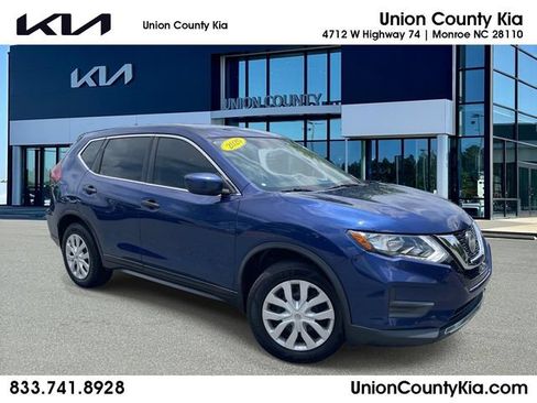 Used 2020 Nissan Rogue S FWD image 1