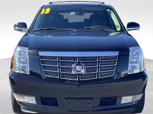 Used 2013 Cadillac Escalade Luxury image 9