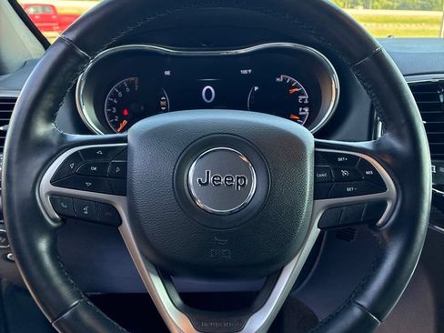 Used 2022 Jeep Grand Cherokee Limited AWD/4WD image 17