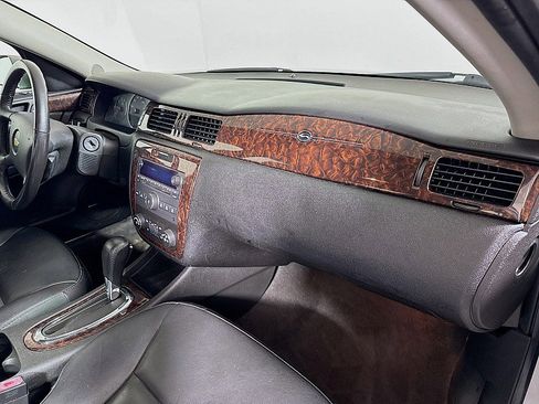 Used 2013 Chevrolet Impala LTZ image 27