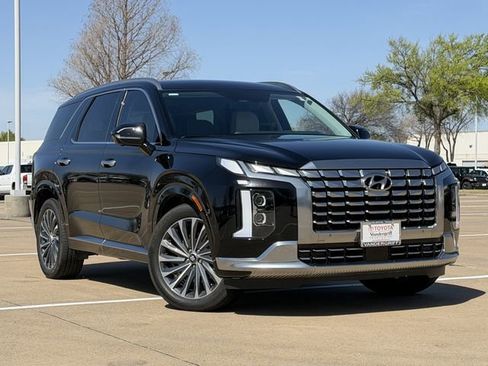 Used 2025 Hyundai Palisade Calligraphy image 2