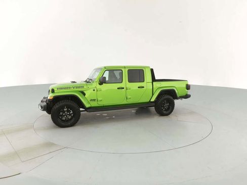 New 2025 Jeep Gladiator High Tide image 5