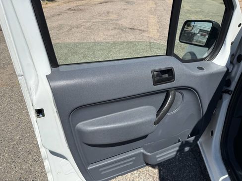 Used 2013 Ford Transit Connect XLT image 16