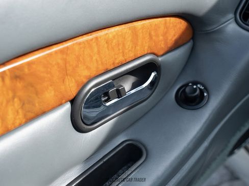 Used 2003 Aston Martin DB7 Vantage RWD image 20