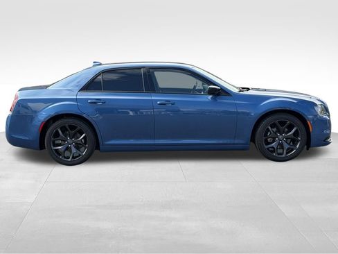 Used 2021 Chrysler 300 Touring w/ Sport Appearance Package RWD image 6