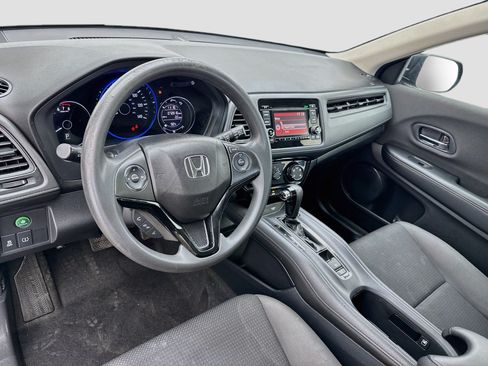 Used 2019 Honda HR-V LX image 7