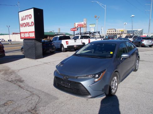 Used 2023 Toyota Corolla LE image 1