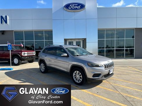 Used 2021 Jeep Cherokee Latitude AWD/4WD image 1