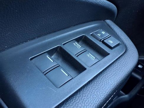 Certified 2024 Honda Ridgeline Sport image 10