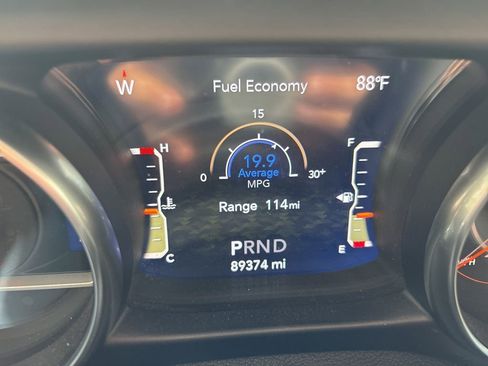 Used 2020 Jeep Gladiator Overland AWD/4WD image 11