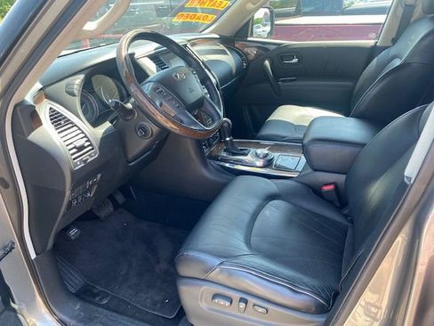 Used 2011 INFINITI QX56 4WD w/ Deluxe Touring Pkg image 9