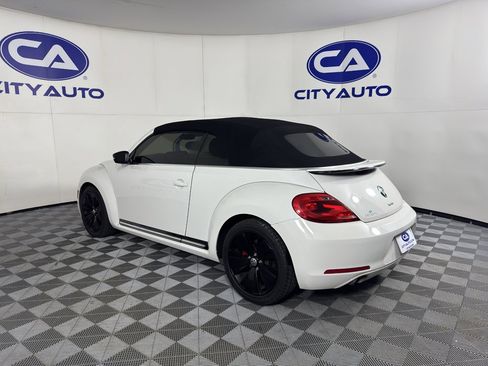 Used 2013 Volkswagen Beetle 2.0T image 5