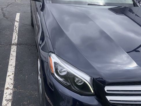 Used 2017 Mercedes-Benz GLC 300 4MATIC image 2