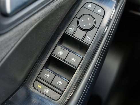 Used 2023 Nissan Rogue SV image 28