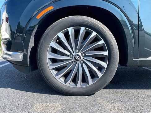 Used 2023 Hyundai Palisade Calligraphy w/ Cargo Package AWD/4WD image 2
