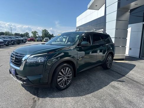 Used 2023 Nissan Pathfinder SL w/ SL Premium Package AWD/4WD image 3