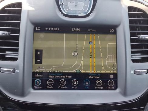 Used 2023 Chrysler 300 S RWD image 9