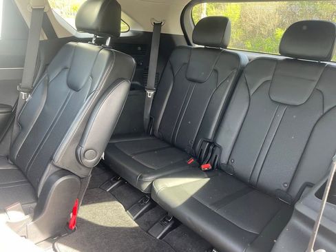 Used 2023 Kia Sorento EX w/ Panoramic Sunroof Package FWD image 17