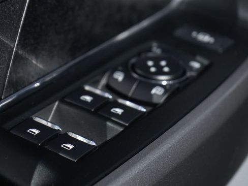 Used 2025 Ford F250 XLT w/ Black Appearance Package AWD/4WD image 15