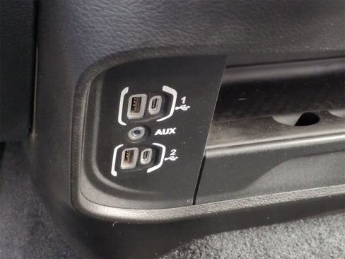 Used 2024 RAM 2500 Tradesman w/ Chrome Appearance Group image 31