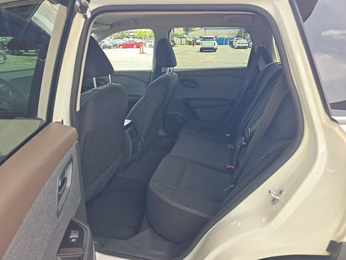Used 2023 Nissan Rogue S AWD/4WD image 4